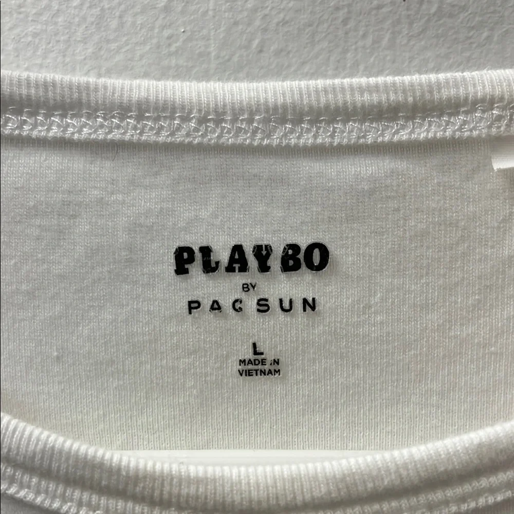 PLAYBOY Cropped White Surf Graphic Tee - Picture 3 of 3